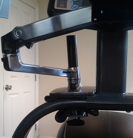 Clamp On Keyboard Mount Lets You Exercise On An Elliptical